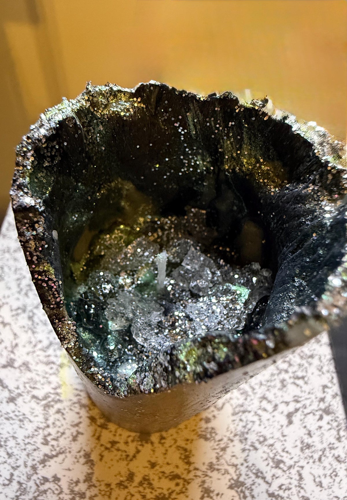Gray Geode‑Look Candle • Iridescent Crystal‑Inspired Center • Metallic Art Pillar