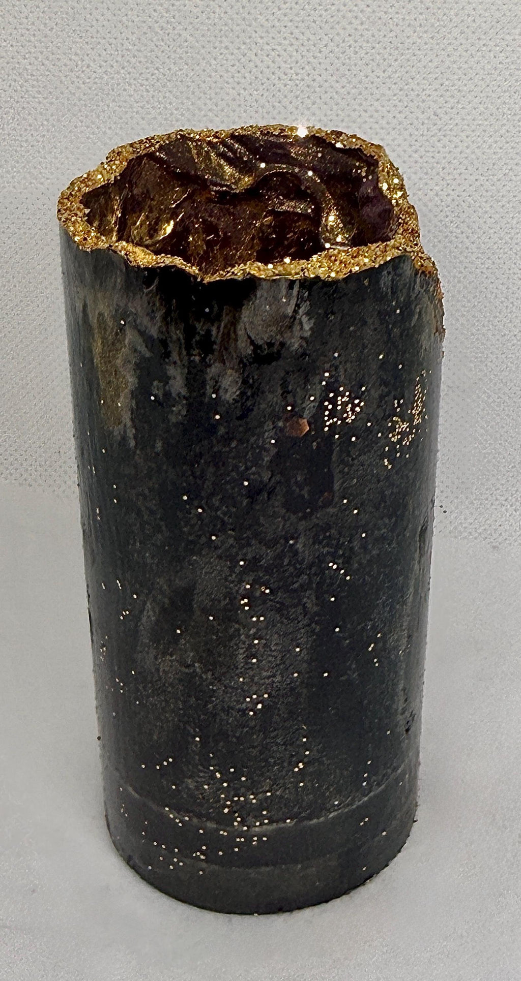 Handmade Luxury Irregular Candle | Black Wax with Sparkling Gold Rim | Modern Decor 02