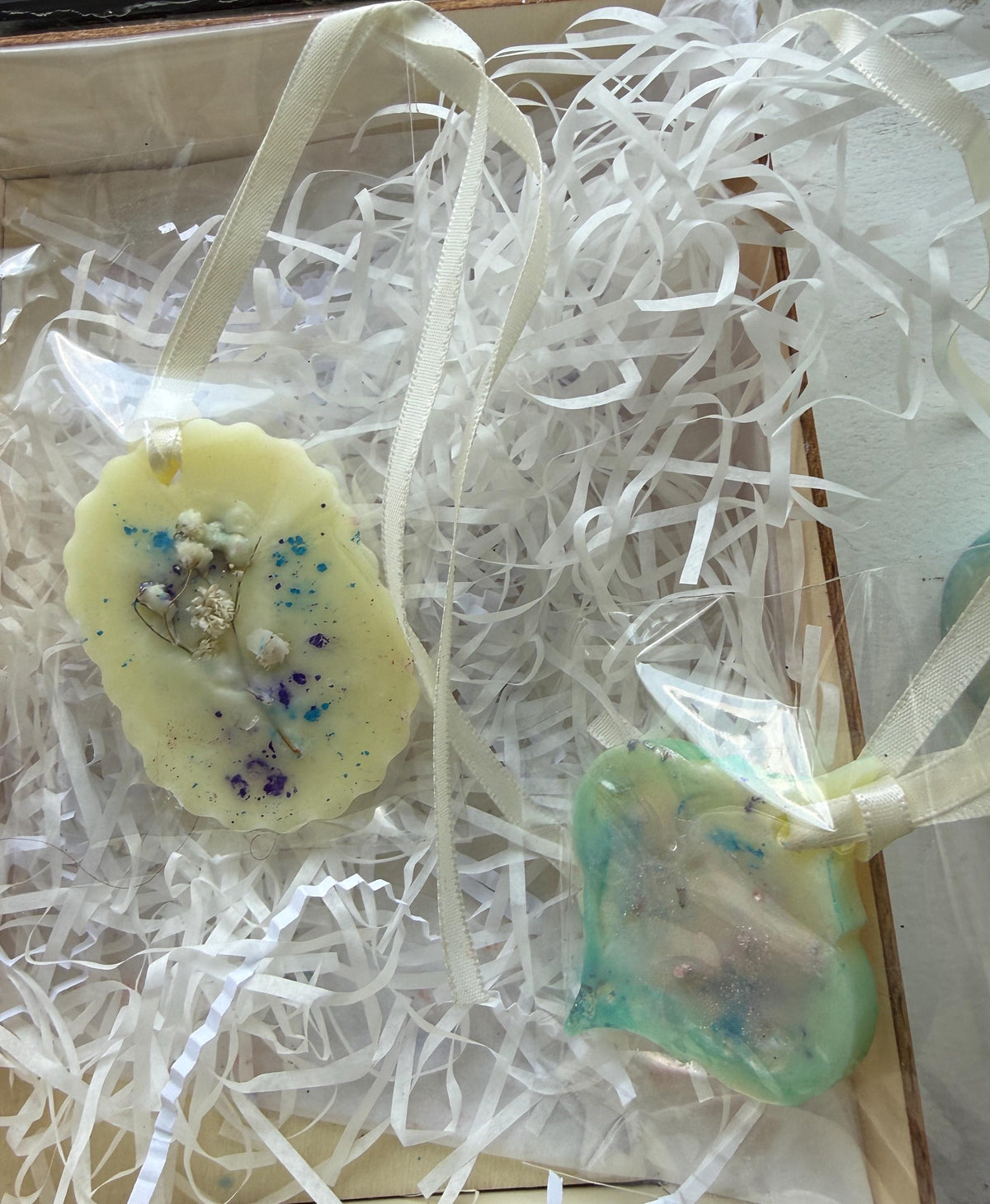 Pastel Marble Candle & Glitter Wax Melt Gift Set - Fresh Scented Relaxation Box