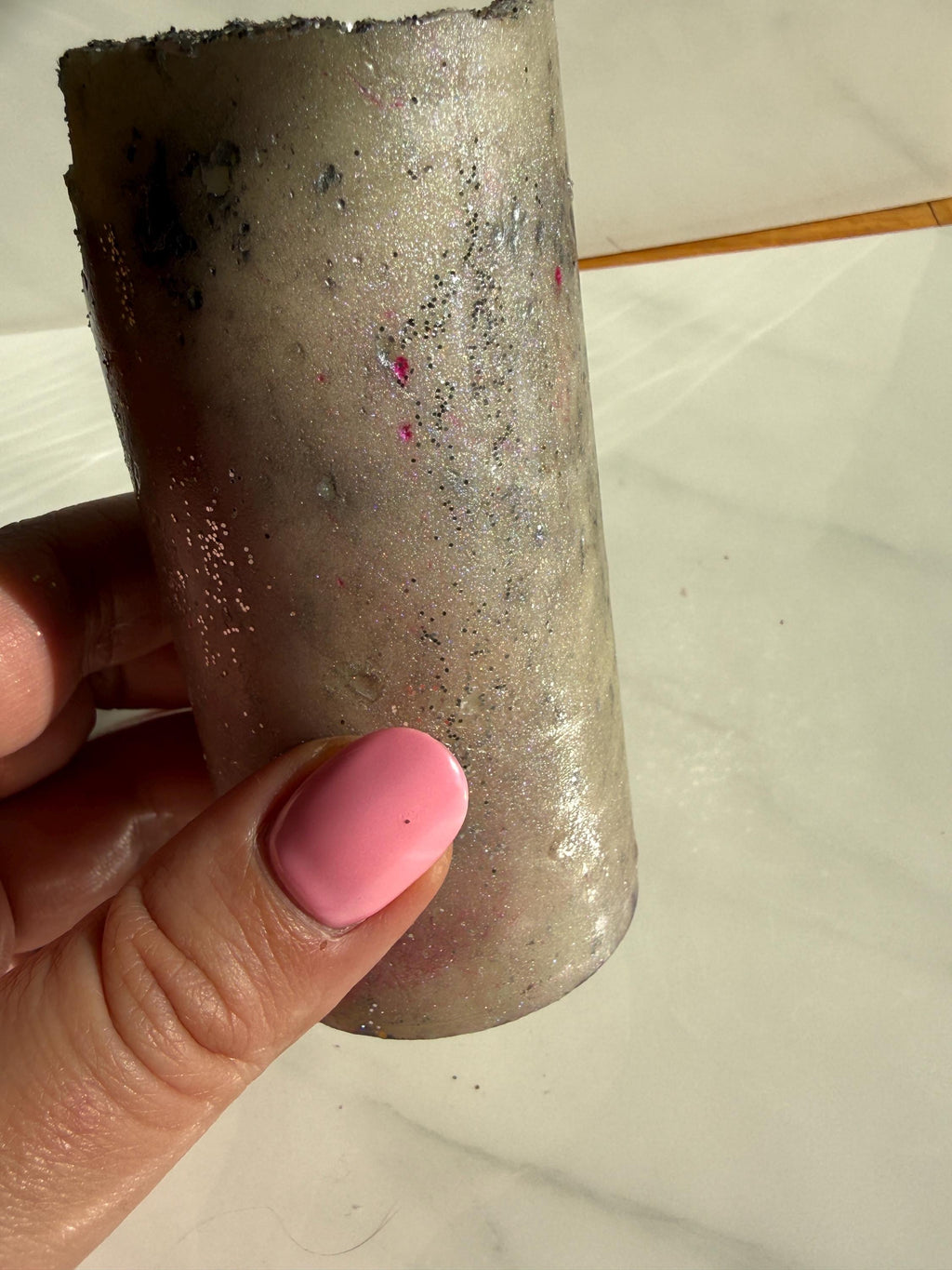 Pink Geode‑Look Candle • Silver Glitter Rim • Crystal‑Inspired Decorative Art Piece