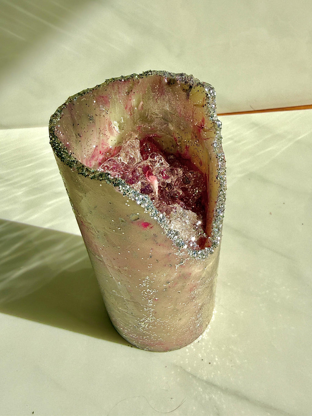 Pink Geode‑Look Candle • Silver Glitter Rim • Crystal‑Inspired Decorative Art Piece