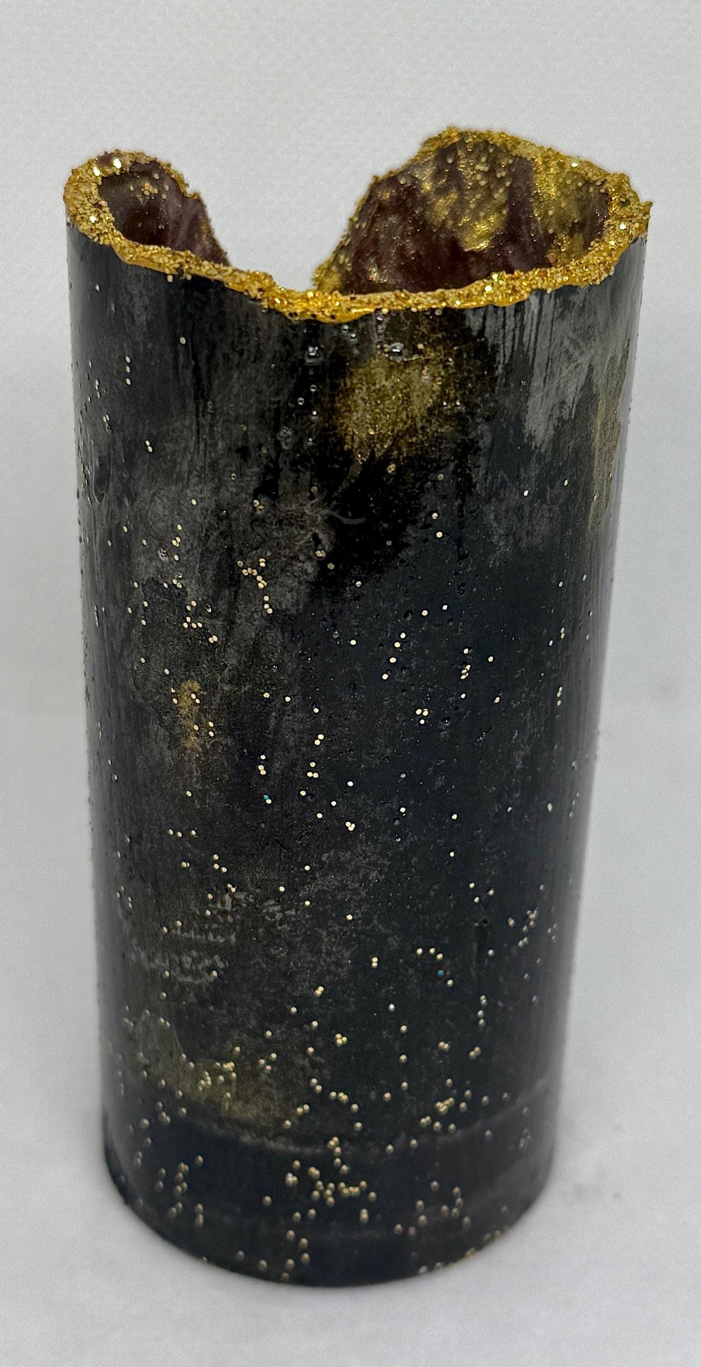 Handmade Luxury Irregular Candle | Black Wax with Sparkling Gold Rim | Modern Decor 02